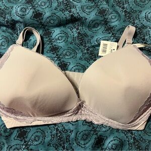 Wireless Motherhood Maternity Bra in Size 36DDD